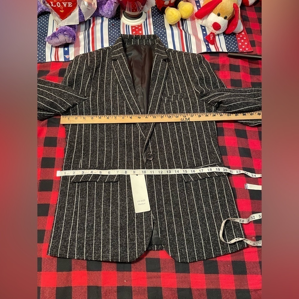 NWT Lined Chartou Blazer Size Medium and includes shoulder pads - Picture 13 of 16